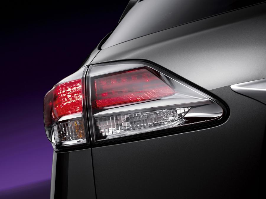 Детали экстерьера Lexus RX450h 2012 года  (EU) (фото 15 из 25)